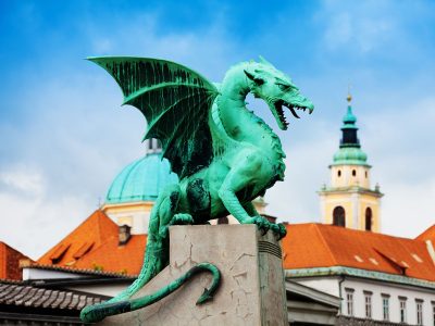 Close-shot-of-the-Dragon-statue-in-Ljubljana